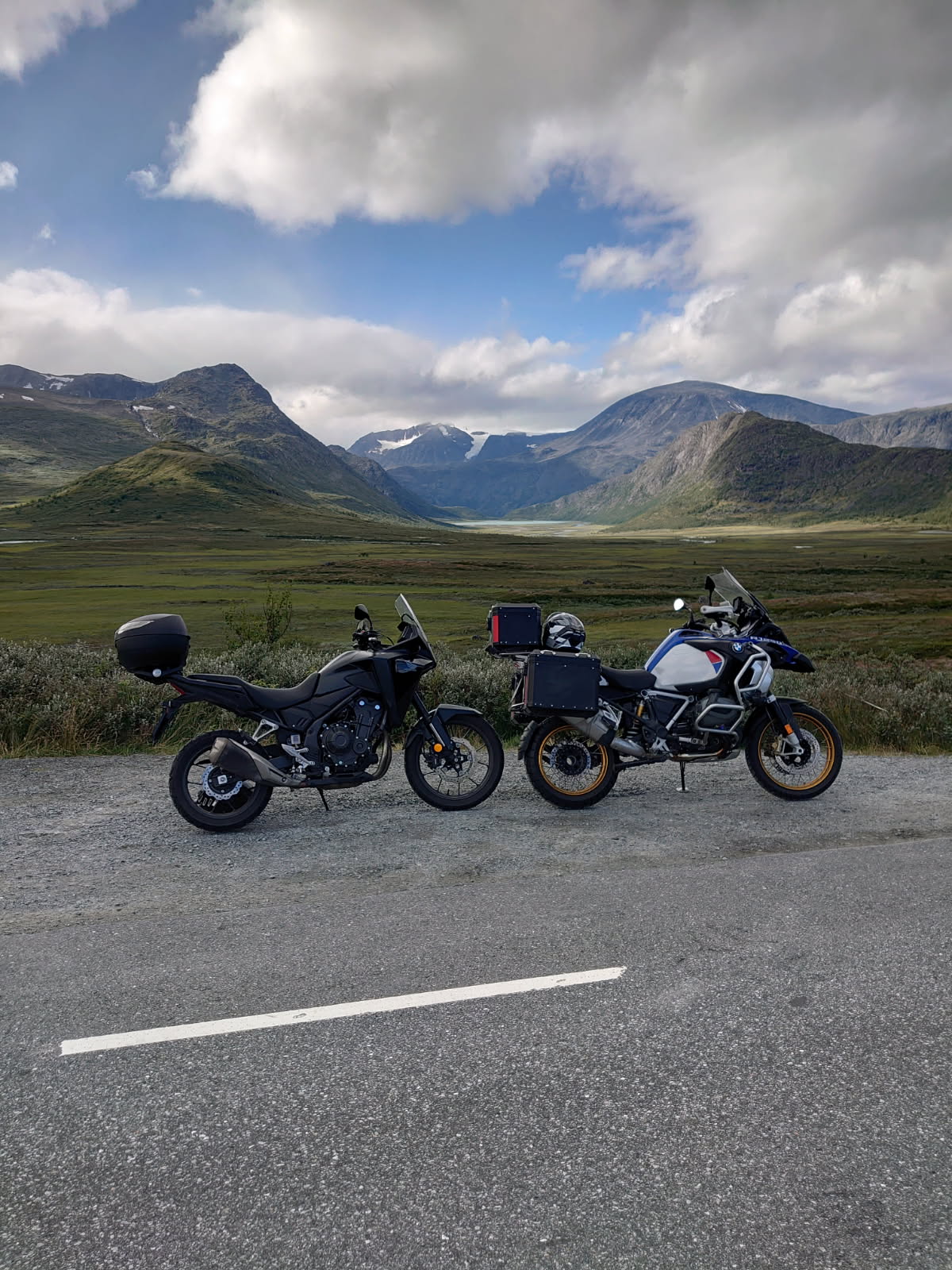 Honda NX500, BMW GS1300